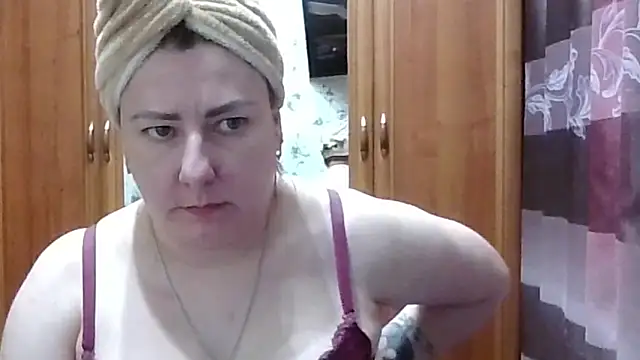 SophieNightAh online show from February 2026 03:38:01 PM