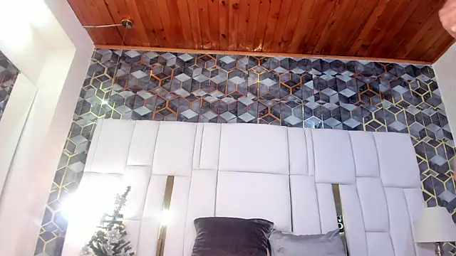 lia mariana online show from December 2025 08:55:02 AM