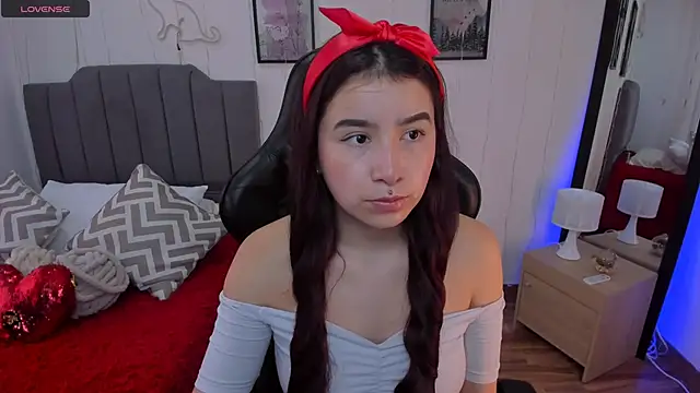 Amy joones online show from February 2026 12:37:02 PM