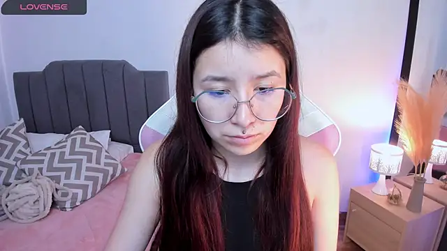Snapshot of Amy_joones chatting on April 2026 11:37:01 AM Amy joones online show from April 2026 11:37:01 AM