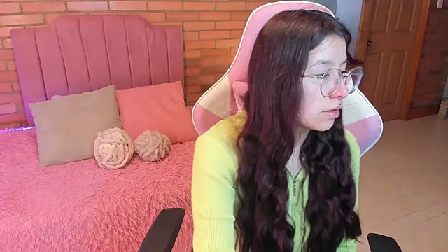 Amy joones online show from July 2026 12:48:02 PM