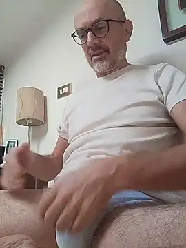 Snapshot of MadProfessor chatting on November 2025 11:57:02 AM MadProfessor online show from November 2025 11:57:02 AM