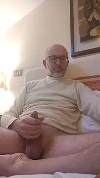 Snapshot of MadProfessor chatting on November 2025 03:26:02 PM MadProfessor online show from November 2025 03:26:02 PM