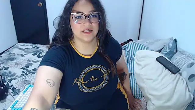 Snapshot of Luciernaga18 chatting on February 2025 03:11:02 AM Luciernaga18 online show from February 2025 03:11:02 AM