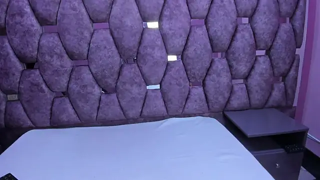 AlaSmith online show from October 2025 02:15:01 AM