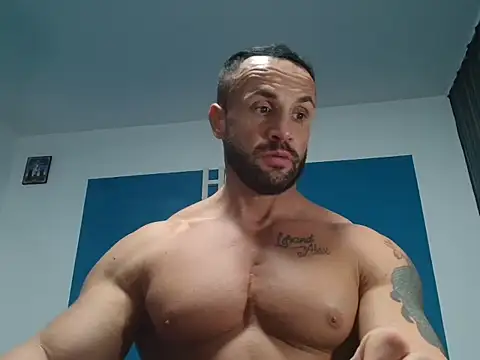 Magnificmuscles89 online show from December 2024 10:45:01 PM