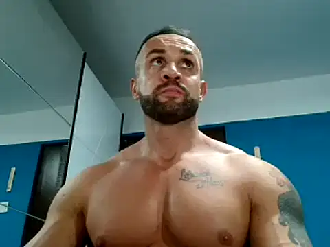 Magnificmuscles89 online show from December 2024 09:52:02 PM