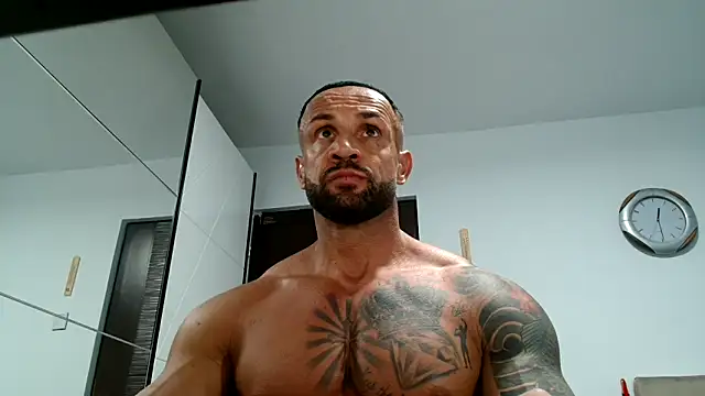 Magnificmuscles89 online show from October 2025 10:32:02 PM