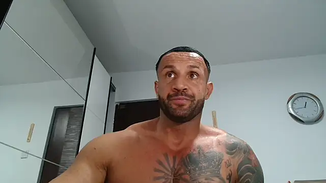 Magnificmuscles89 online show from April 2026 09:39:33 PM