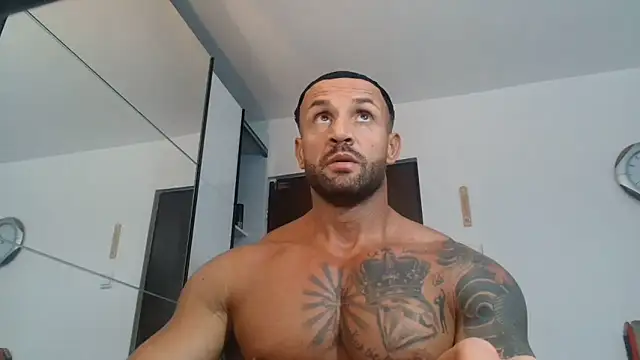 Magnificmuscles89 online show from June 2026 10:19:02 PM