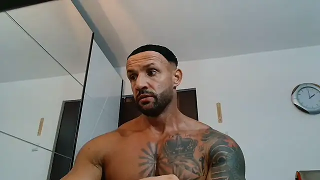 Magnificmuscles89 online show from June 2026 11:01:02 AM
