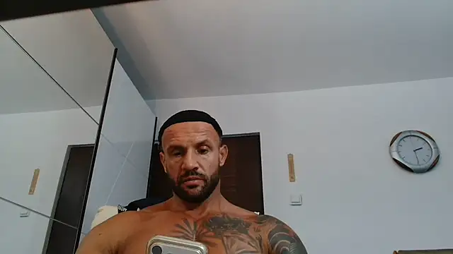 Magnificmuscles89 online show from June 2026 11:38:01 AM