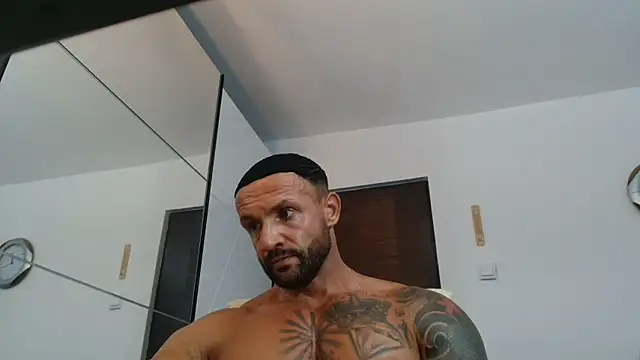 Magnificmuscles89 online show from June 2026 09:26:01 AM