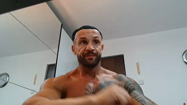 Magnificmuscles89 online show from July 2026 07:49:02 PM