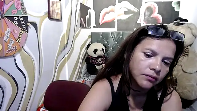 manzanahot9 online show from September 2025 11:36:02 AM