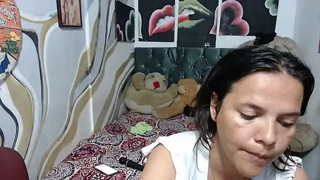 manzanahot9 online show from March 2026 06:11:01 PM