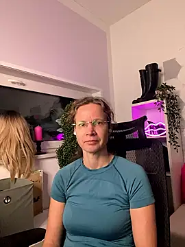 AnnikaRose online show from January 2026 01:38:01 PM