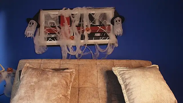 liccy hall online show from October 2025 11:44:02 AM