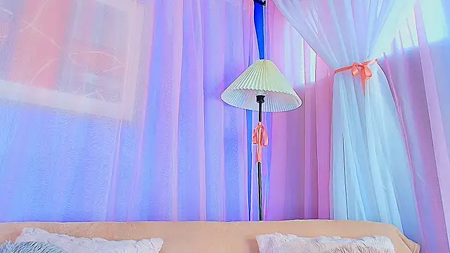 liccy hall online show from April 2026 11:41:01 AM