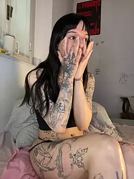 Snapshot of giuli_zerozero chatting on March 2026 10:18:02 AM giuli zerozero online show from March 2026 10:18:02 AM