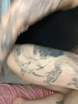 Snapshot of giuli_zerozero chatting on March 2026 04:33:01 PM giuli zerozero online show from March 2026 04:33:01 PM