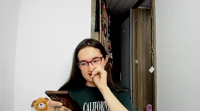 Snapshot of Sweet-Suck69 chatting on December 2024 01:32:02 AM Sweet-Suck69 online show from December 2024 01:32:02 AM