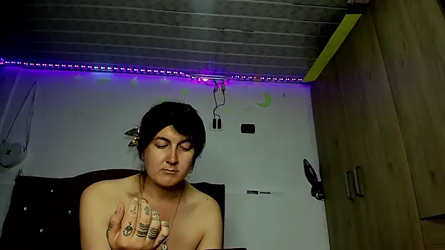 Snapshot of Sweet-Suck69 chatting on January 2025 11:20:01 PM Sweet-Suck69 online show from January 2025 11:20:01 PM