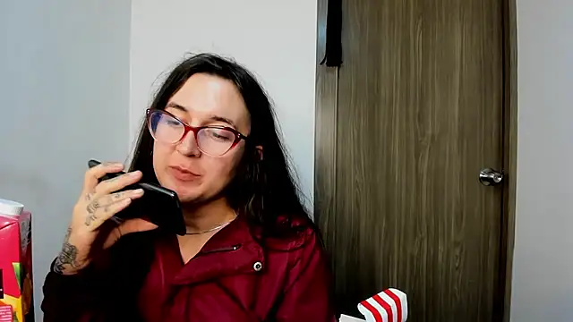 Snapshot of Sweet-Suck69 chatting on February 2025 04:49:01 AM Sweet-Suck69 online show from February 2025 04:49:01 AM