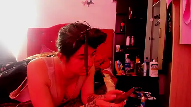 Sweet-Suck69 online show from November 2025 04:22:01 PM