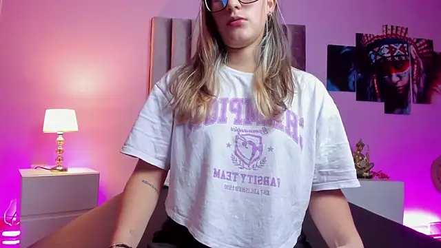 Snapshot of Giia_paiige18 chatting on February 2025 03:56:01 AM Giia paiige18 online show from February 2025 03:56:01 AM