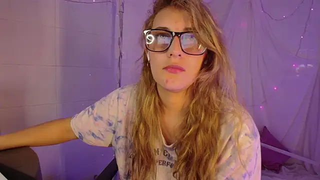 Snapshot of Giia_paiige18 chatting on February 2026 11:39:02 PM Giia paiige18 online show from February 2026 11:39:02 PM