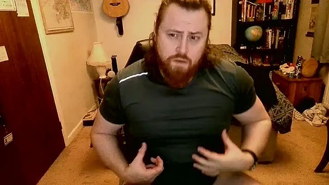 Snapshot of Hairy_Guy30 chatting on January 2025 07:11:01 PM Hairy Guy30 online show from January 2025 07:11:01 PM