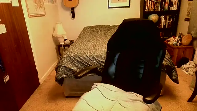 Snapshot of Hairy_Guy30 chatting on January 2025 11:15:01 PM Hairy Guy30 online show from January 2025 11:15:01 PM