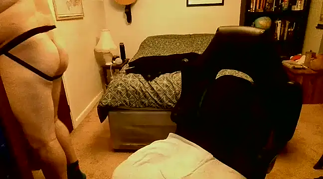 Snapshot of Hairy_Guy30 chatting on January 2025 01:01:01 AM Hairy Guy30 online show from January 2025 01:01:01 AM