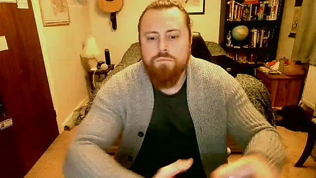 Snapshot of Hairy_Guy30 chatting on February 2025 10:33:01 PM Hairy Guy30 online show from February 2025 10:33:01 PM