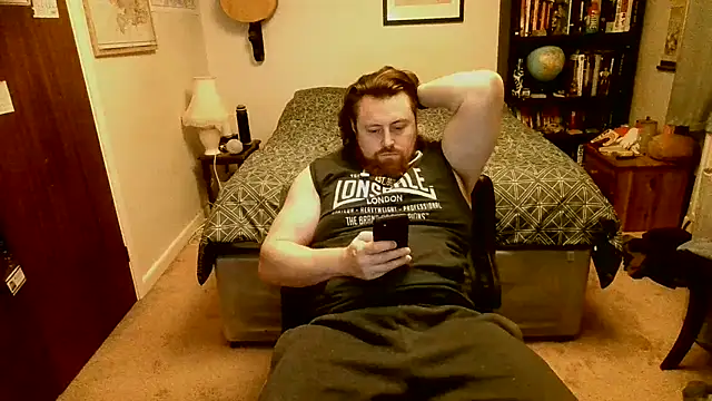 Snapshot of Hairy_Guy30 chatting on February 2025 09:20:02 PM Hairy Guy30 online show from February 2025 09:20:02 PM