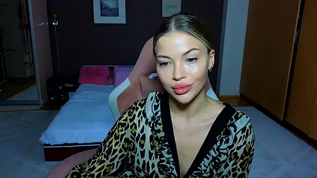 EmmyMills online show from February 2025 02:25:02 AM