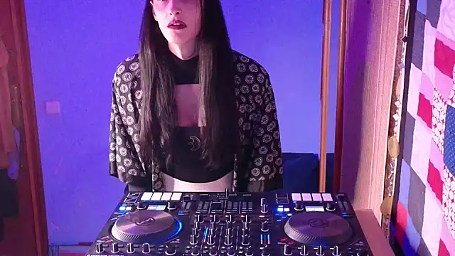 Snapshot of MemiKouki chatting on March 2025 07:48:02 PM MemiKouki online show from March 2025 07:48:02 PM