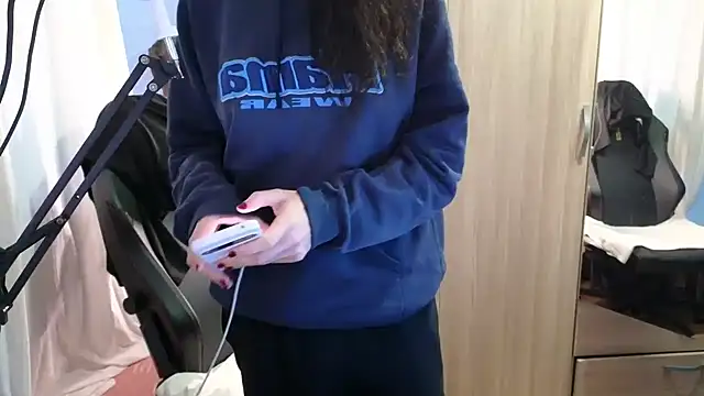 Snapshot of MemiKouki chatting on October 2025 04:53:02 PM MemiKouki online show from October 2025 04:53:02 PM