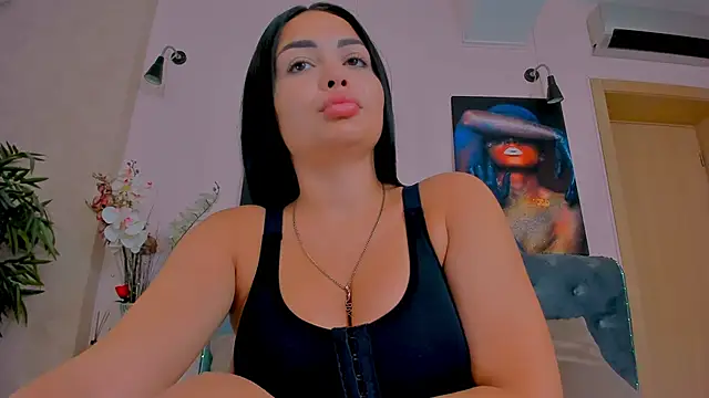 MichelleReys online show from September 2025 05:12:02 PM