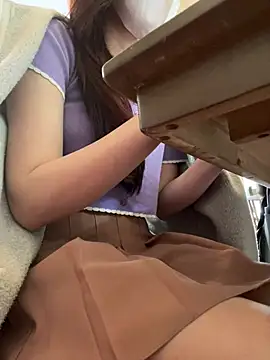 Snapshot of Lami_Mi chatting on March 2025 06:50:02 AM Lami Mi online show from March 2025 06:50:02 AM