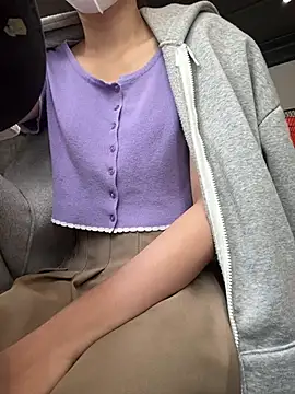 Snapshot of Lami_Mi chatting on March 2025 07:53:02 AM Lami Mi online show from March 2025 07:53:02 AM