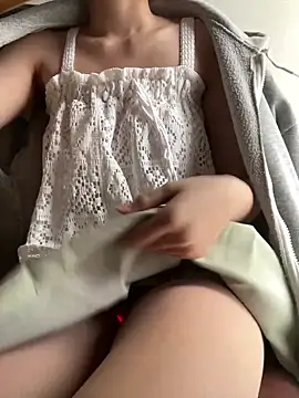 Snapshot of Lami_Mi chatting on March 2025 10:06:02 AM Lami Mi online show from March 2025 10:06:02 AM