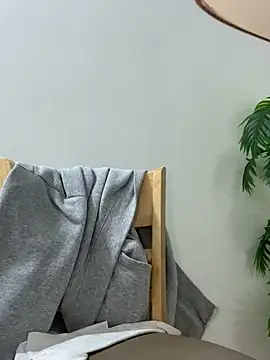 Snapshot of Lami_Mi chatting on September 2025 06:18:02 AM Lami Mi online show from September 2025 06:18:02 AM