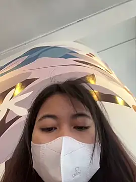 Snapshot of Lami_Mi chatting on February 2026 05:11:02 AM Lami Mi online show from February 2026 05:11:02 AM