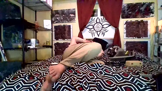 Mic Oxinner online show from November 2025 06:41:02 AM