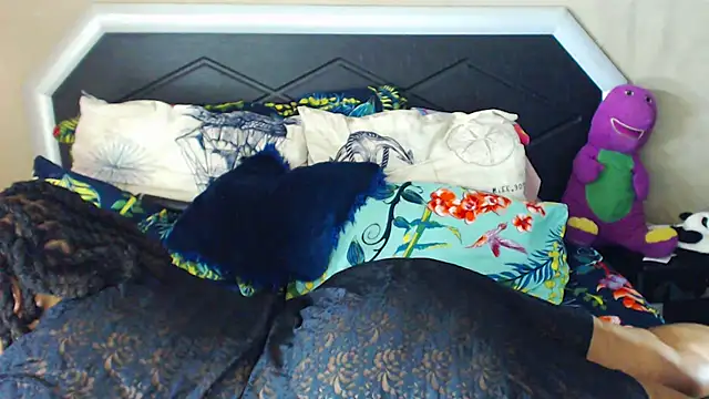 Snapshot of Bulkyyass chatting on December 2025 10:42:01 AM Bulkyyass online show from December 2025 10:42:01 AM