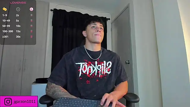 Snapshot of _joansoto chatting on December 2024 02:28:01 PM joansoto online show from December 2024 02:28:01 PM