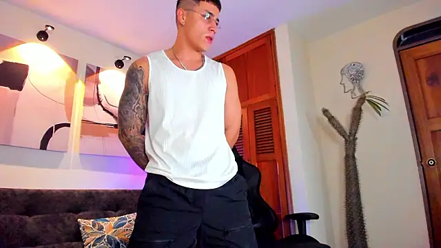 Snapshot of _joansoto chatting on February 2026 12:44:02 PM joansoto online show from February 2026 12:44:02 PM