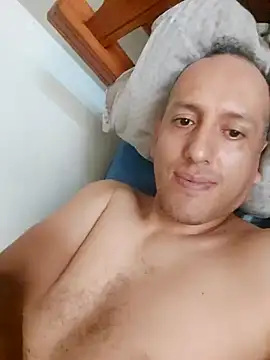 Snapshot of carozi chatting on February 2025 05:15:01 PM carozi online show from February 2025 05:15:01 PM